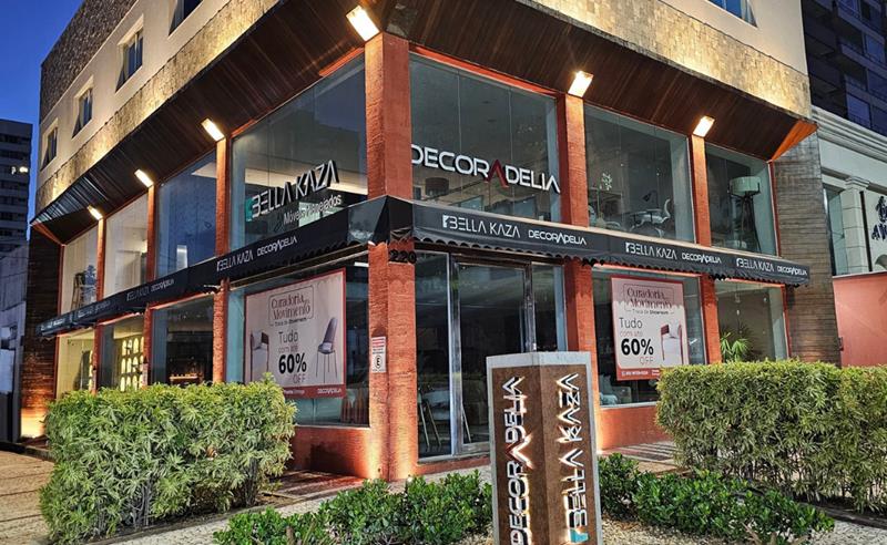 Curadoria em movimento movimenta o showroom da DecorAdelia com até 60% off em peças de alto padrão