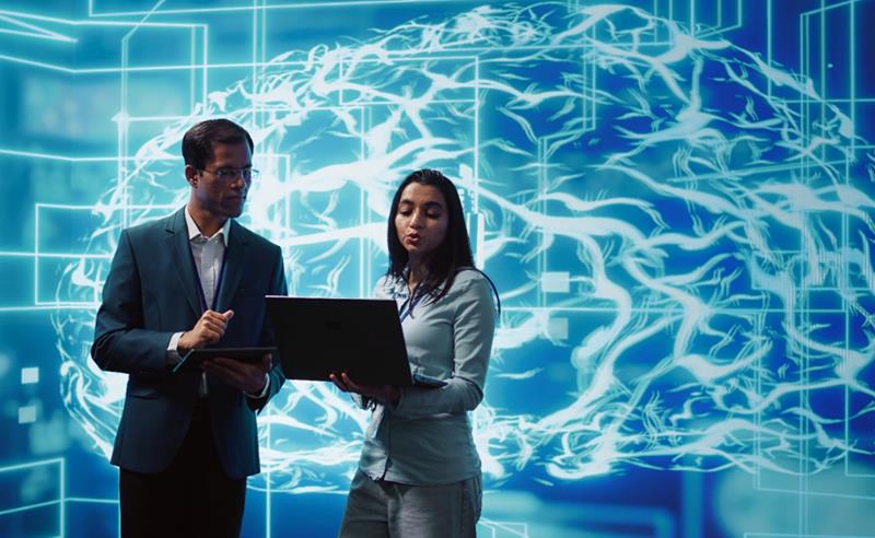 IA passa a “antecipar” riscos psicossociais e ajudar empresas a se adequarem à NR-1 antes do início da fiscalização