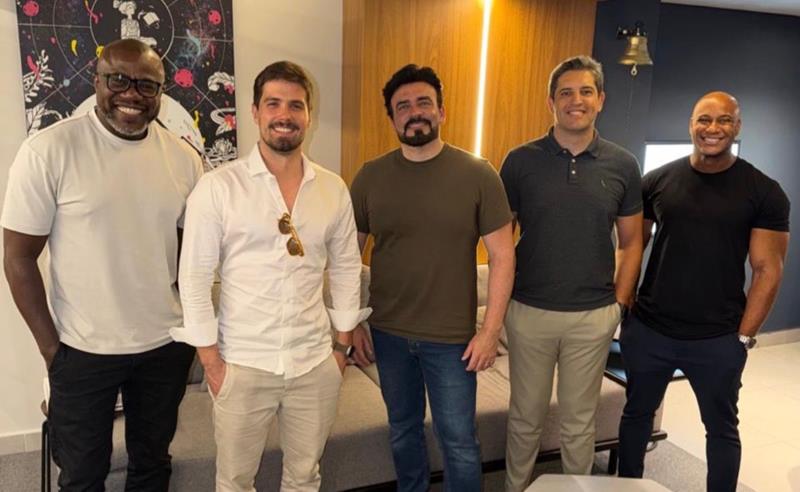 Emilinho Surita e André Abootre se juntam a Jimmy Peixoto na agência Influencers Virtuais